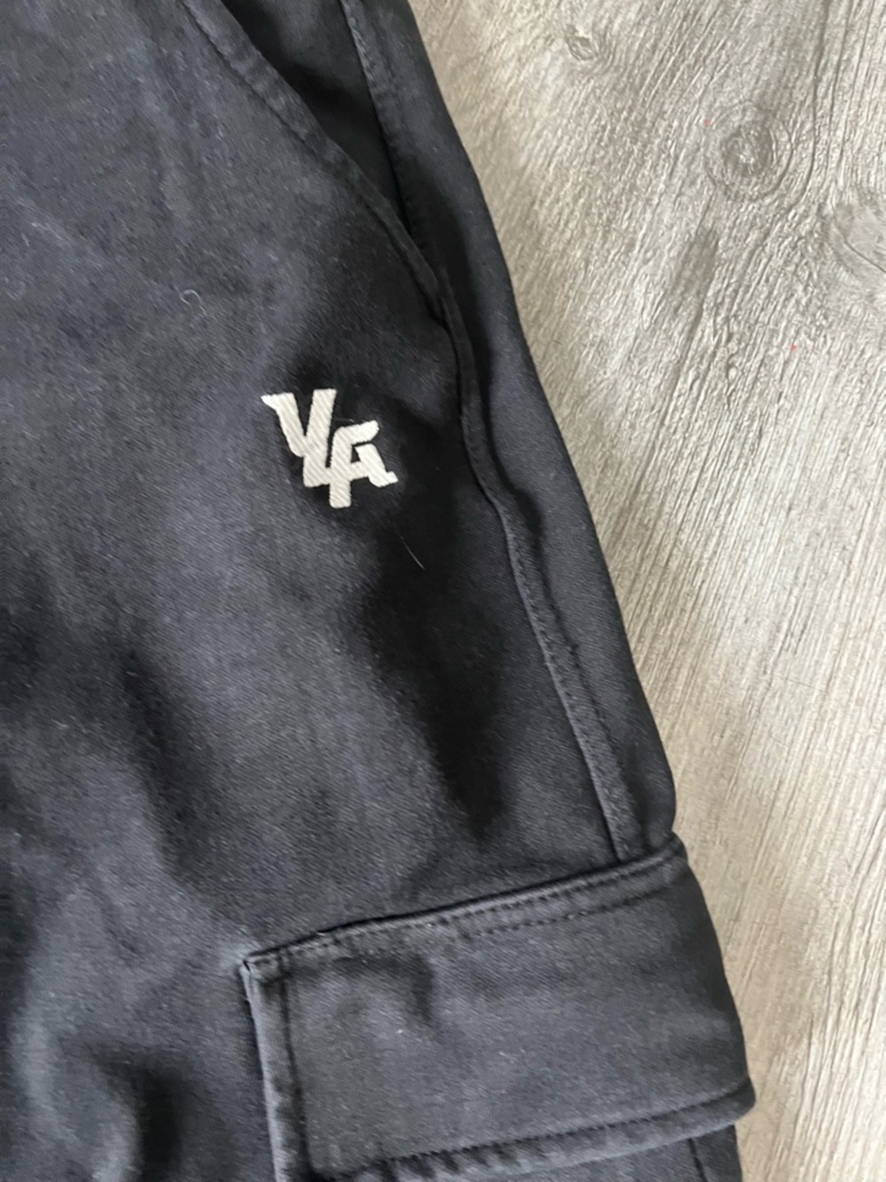 YoungLA Black Cargo Joggers with Patch Logo - Picture 4 of 6